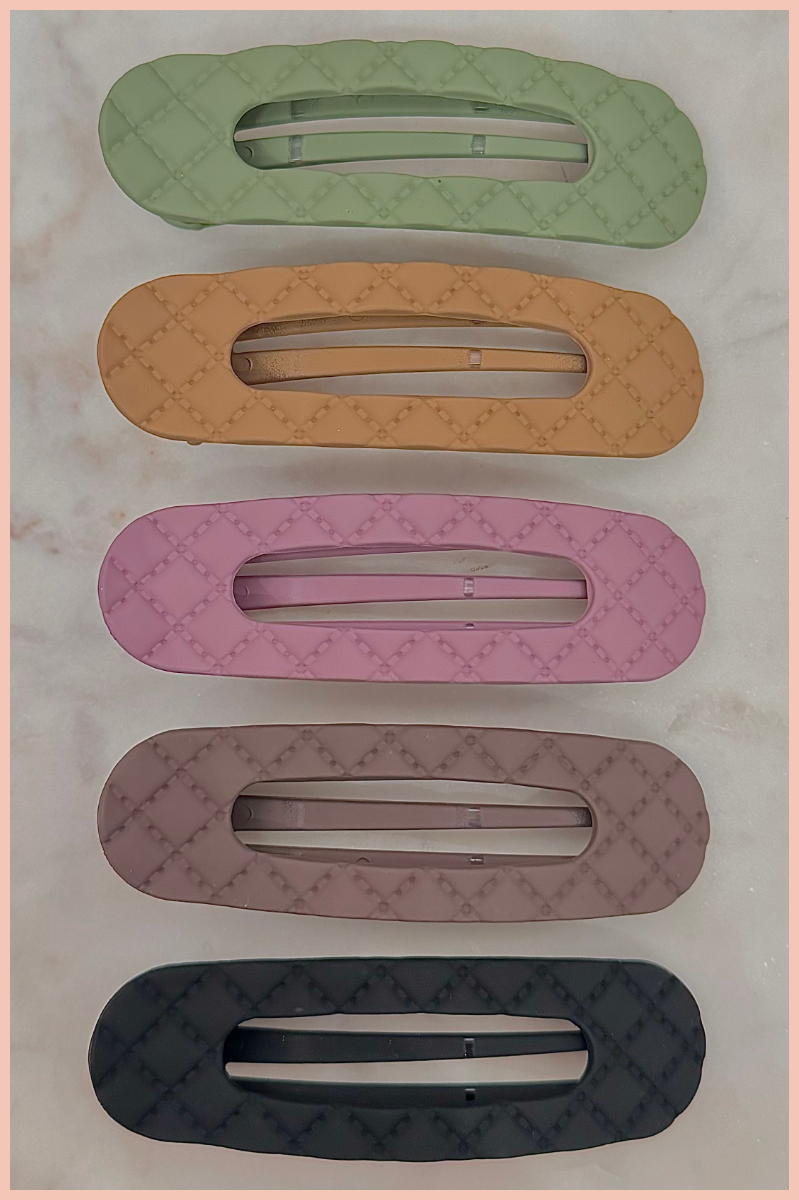 Matte Quilted Flat Clip