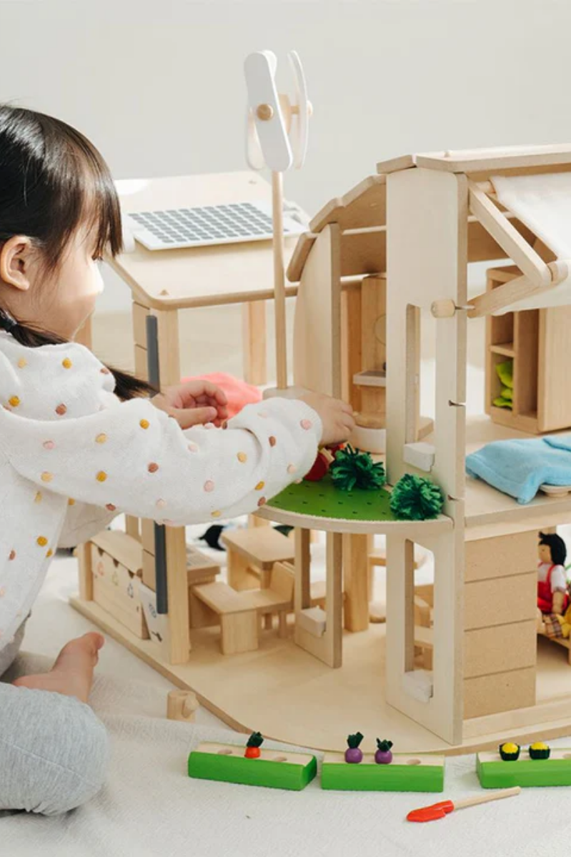 Solar Green Dollhouse + Furniture | Plan Toys