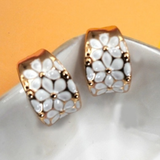 White Flower Hoop Earrings | Gold