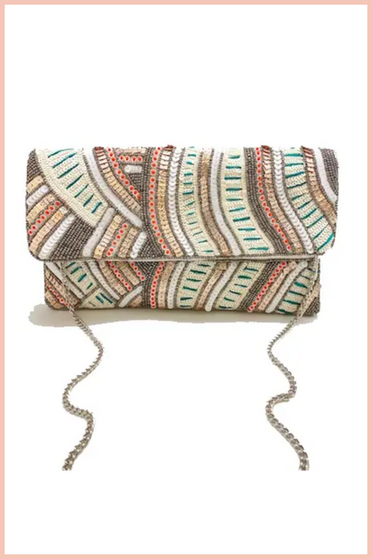 CURVY LINE PATTERNED CLUTCH