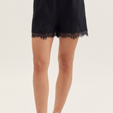 Lace Trim Scallop Hem Shorts