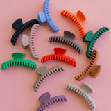 Matte Mini Hold Everything Claw | KAXI