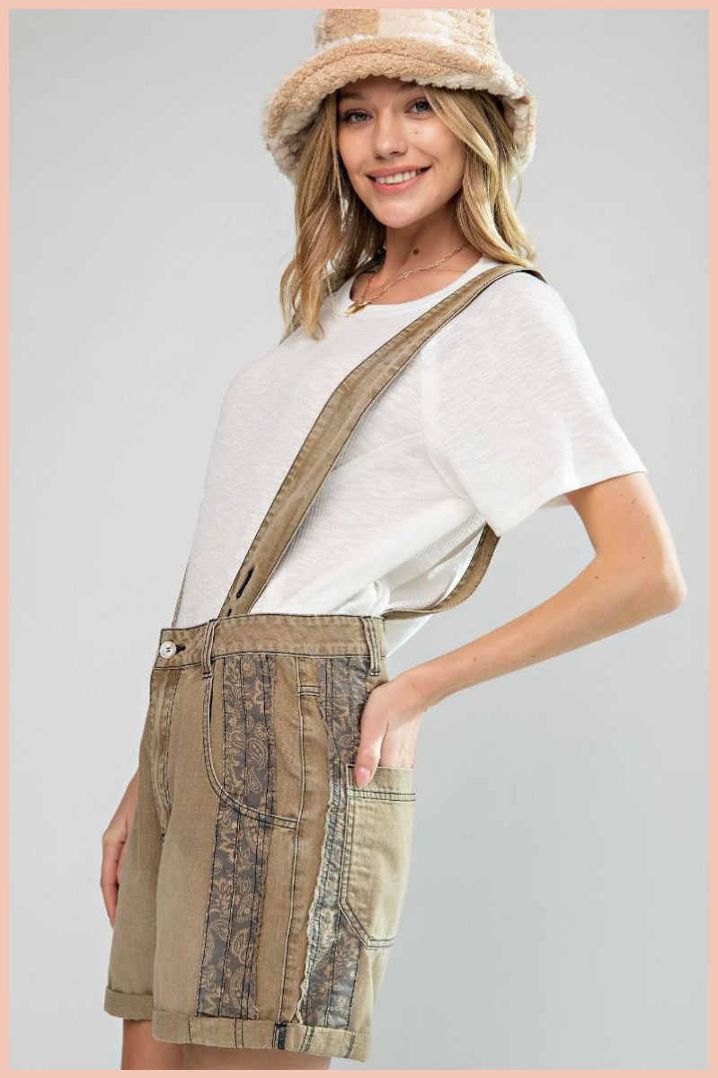 Suspended Shorts + Bandana Print Detail