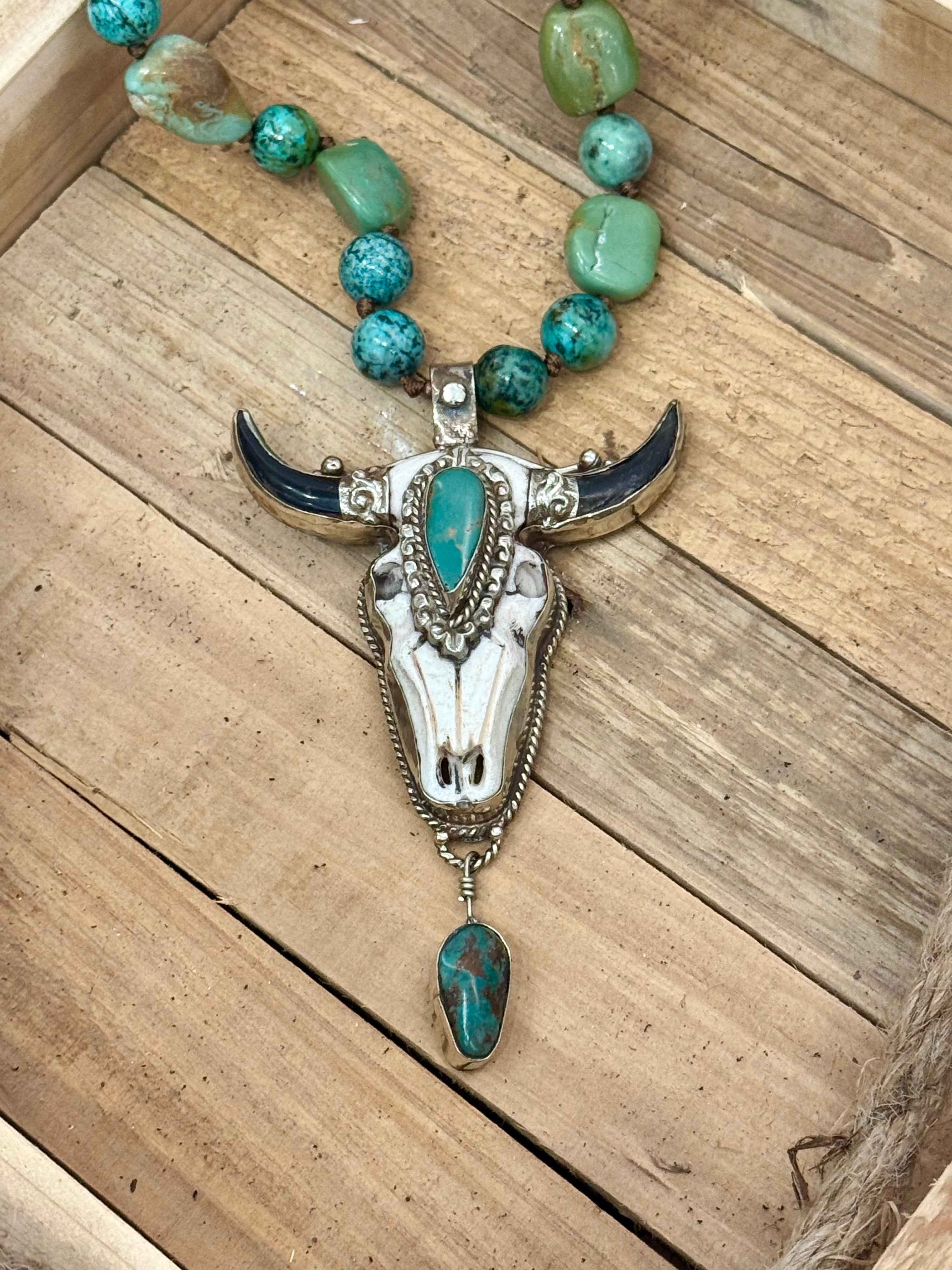 Turquoise Longhorn Heirloom Pendant Necklace | Silver - Turquoise- White Turquoise - Leather | Beaded Stones