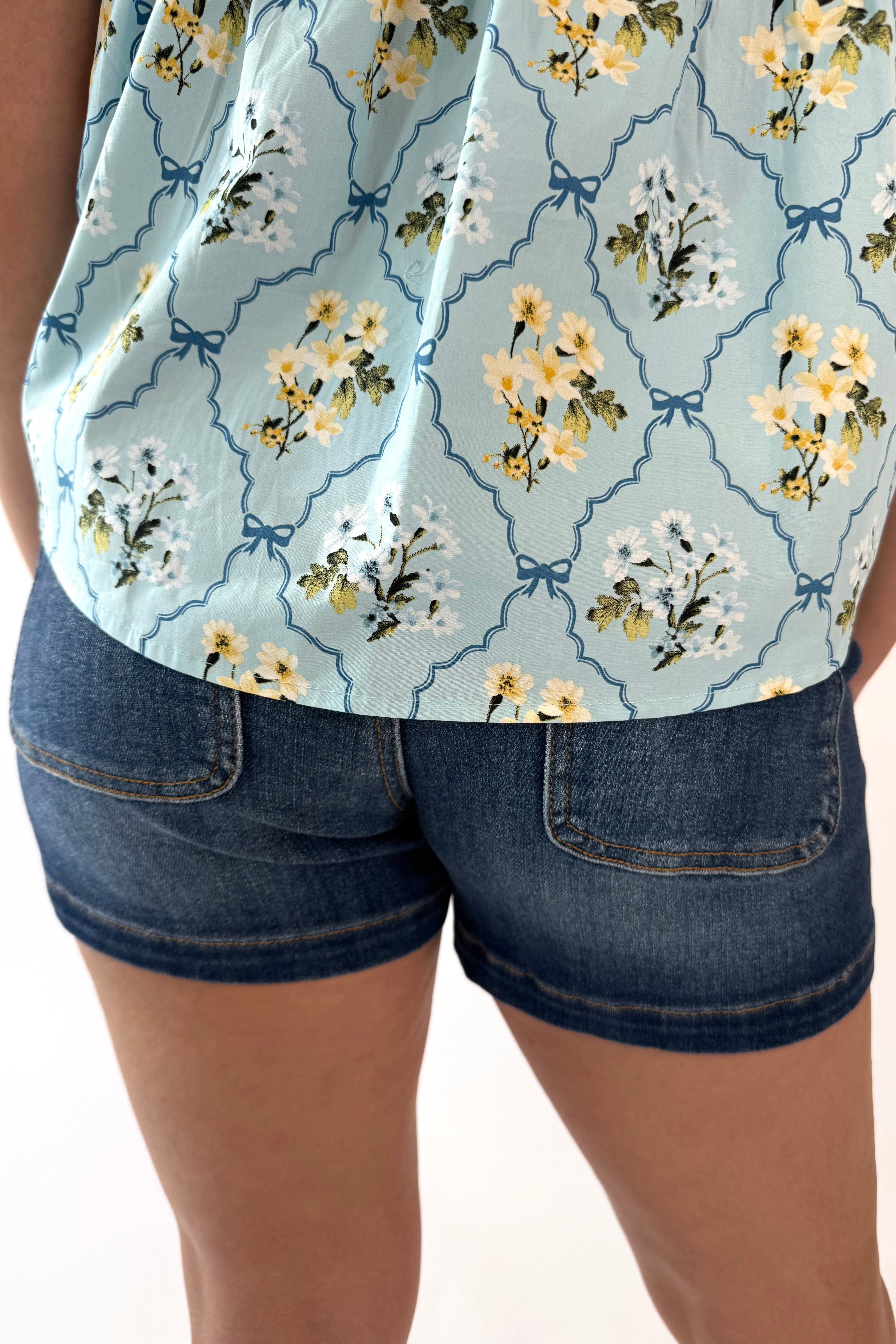 Floral Lace Trim Ruffled Top