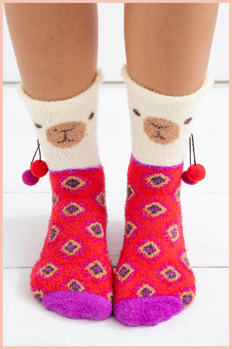 Snuggly Llama Socks | NATURAL LIFE