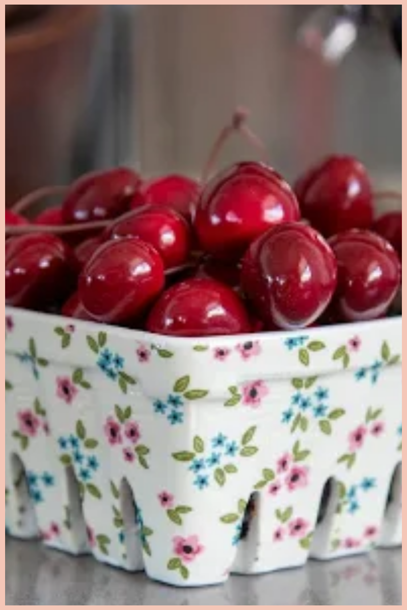 Ceramic Berry Colander | Natural Life