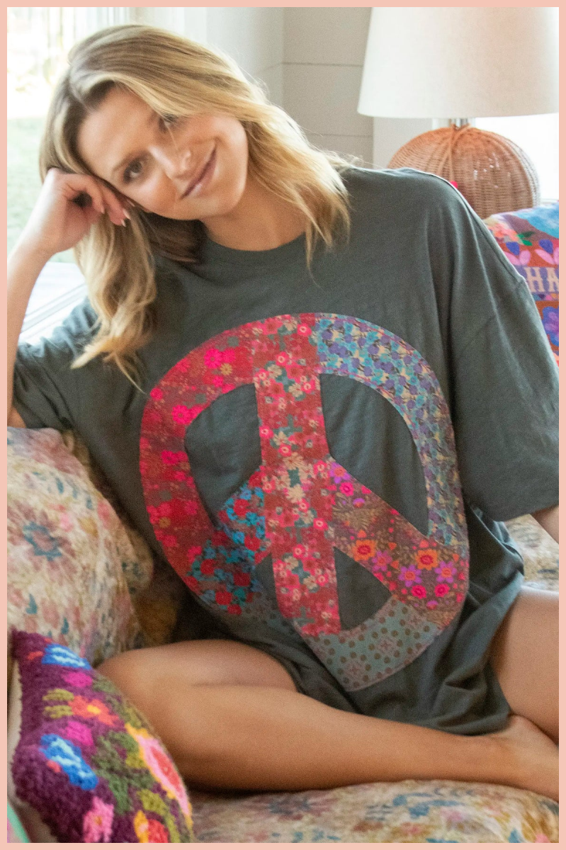 Peace Cotton Applique Tee | Natural Life