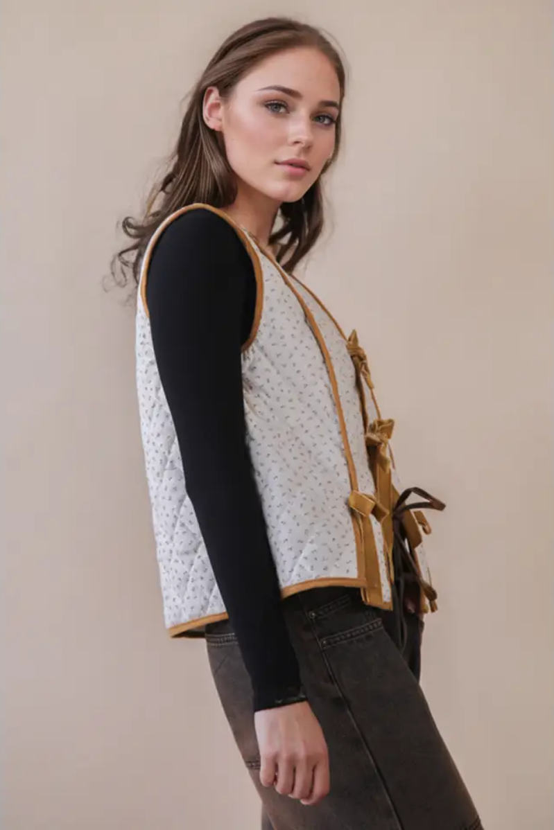 Front Contrast Binding Quilted Woven Vest